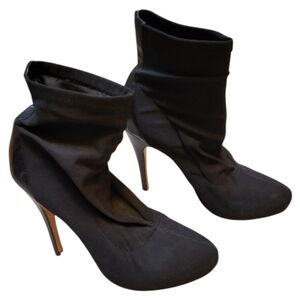 Charles David Women's Black Suede Heeled Ankle Boots - Size 8